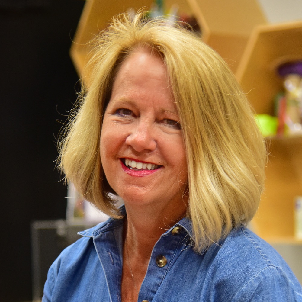 Elaine Murphy Headshot